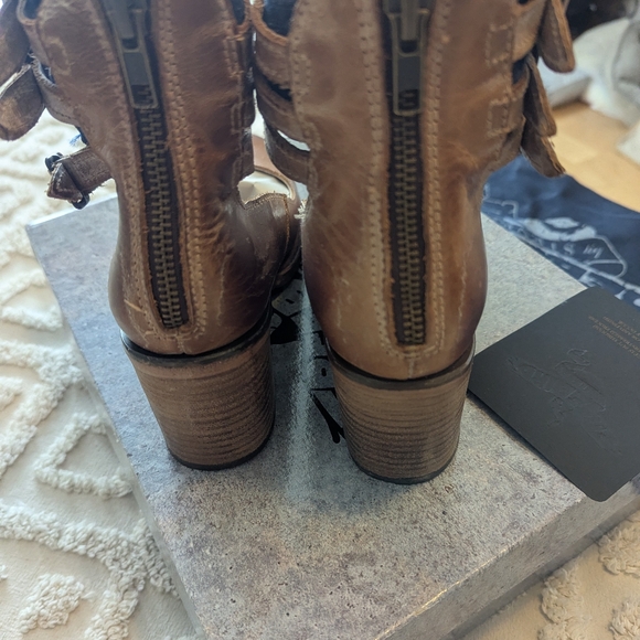 Freebird Randi Heels In Tan 8 - Picture 5 of 7